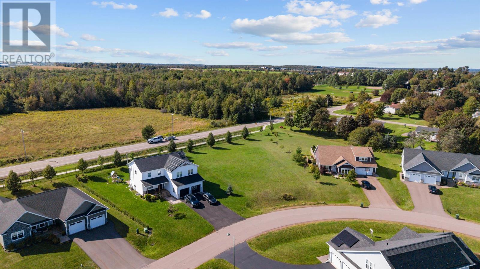 43 Lantern Crescent, Cornwall, Prince Edward Island, C0A1H8, Cornwall, Prince Edward Island — photo 4 of 5