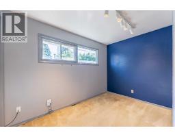 11 Winchester Crescent Sw, Calgary, AB T3C2T9 Photo 14