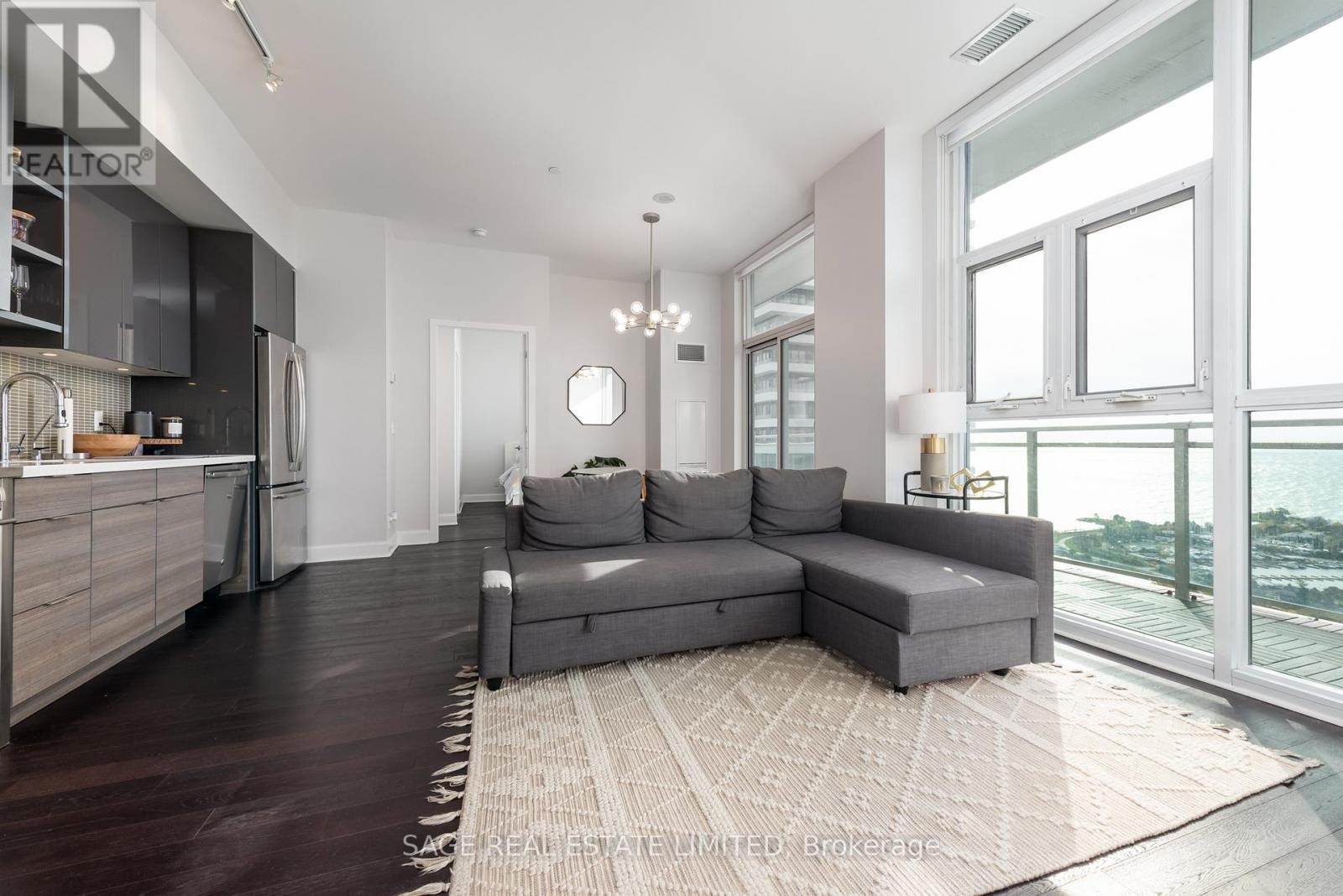 3801 - 33 SHORE BREEZE DRIVE, Toronto (Mimico) — photo 2