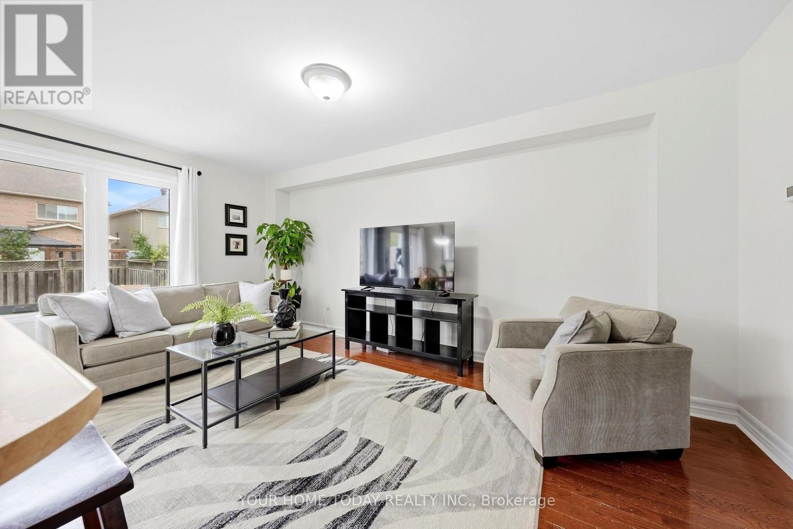 76 SNOWBERRY CRESCENT - 8