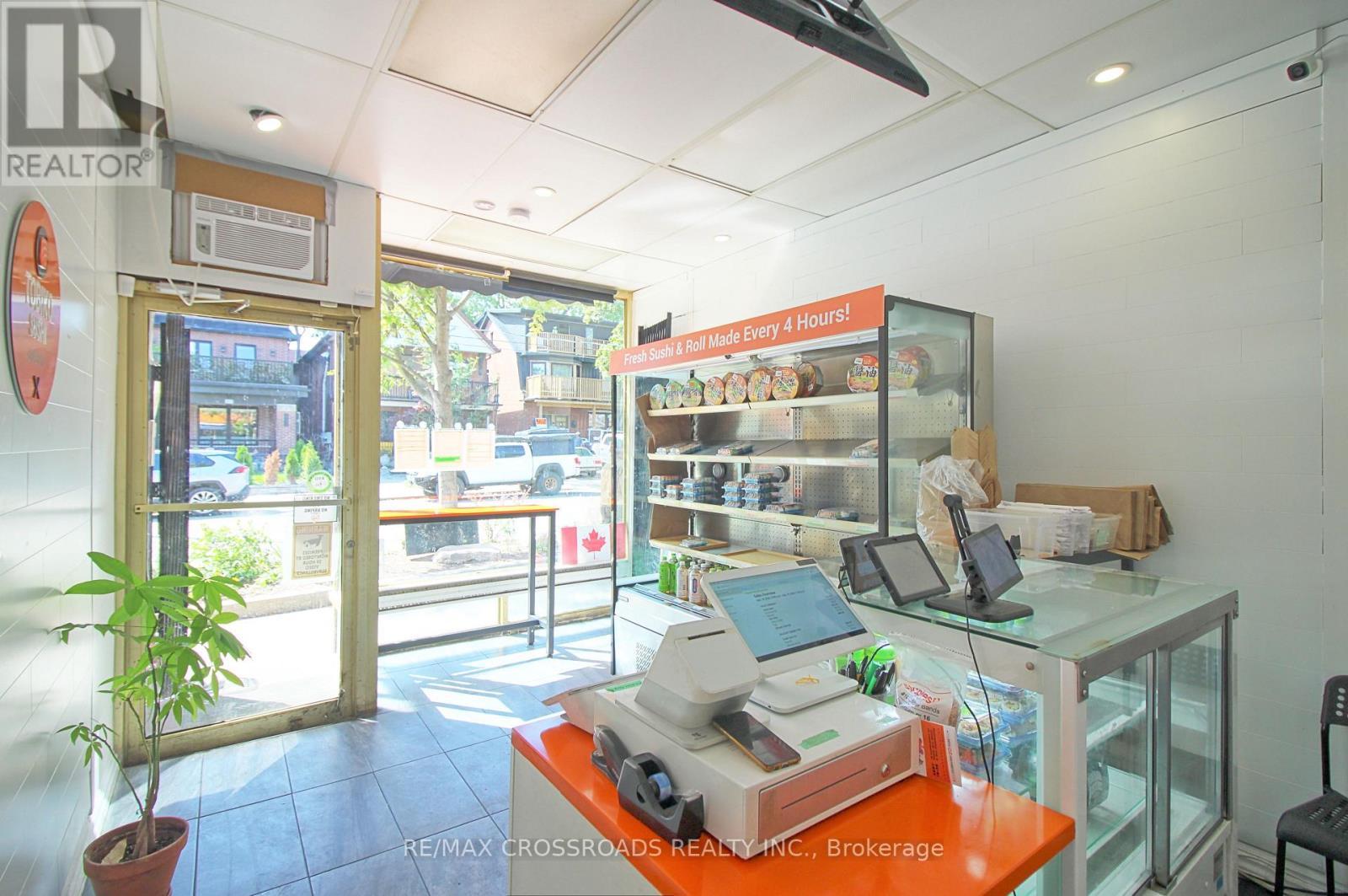 67 RONCESVALLES AVENUE, Toronto (Roncesvalles) — photo 3