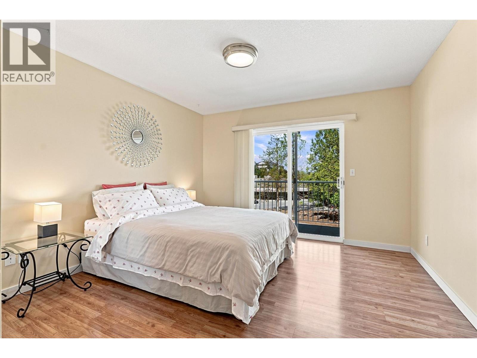 913 GREYSTONE Crescent - 40