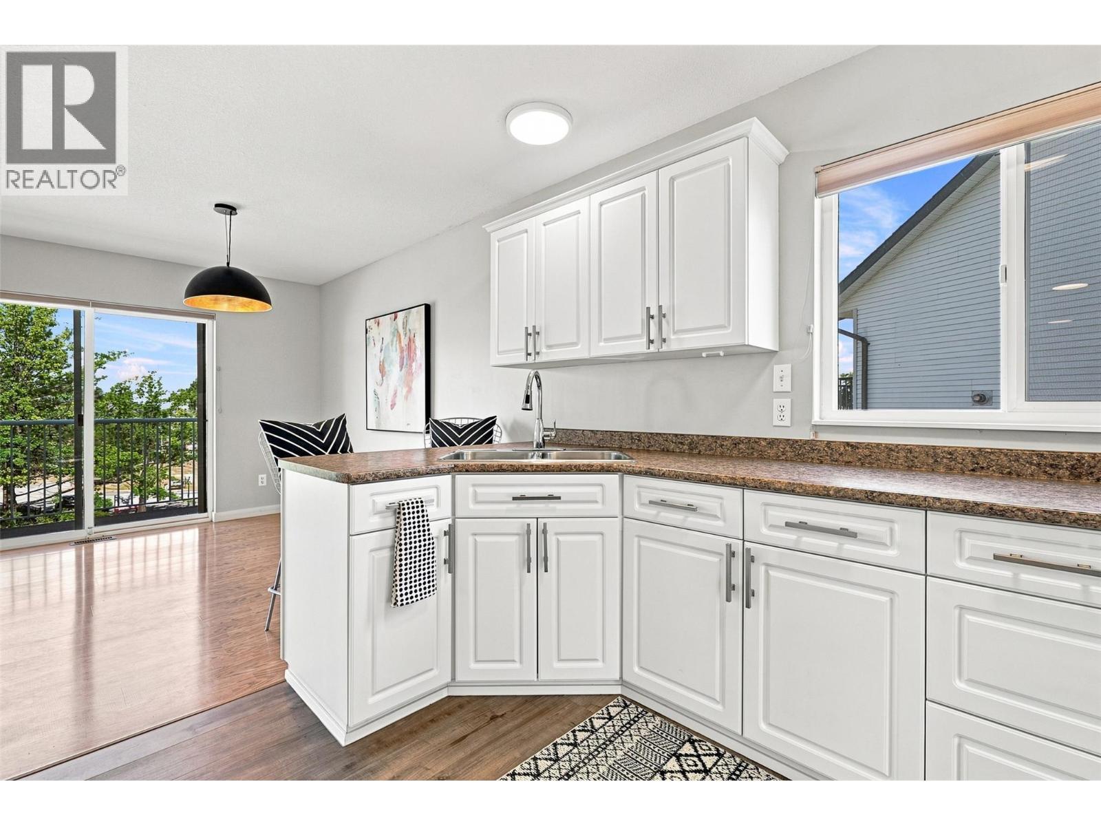 913 GREYSTONE Crescent - 22