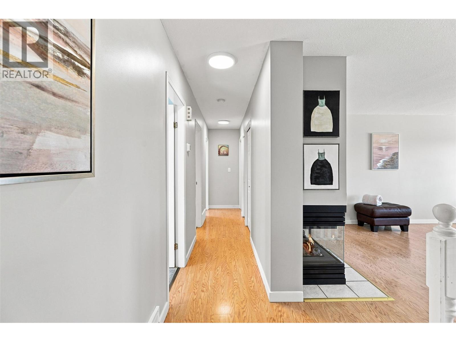 913 GREYSTONE Crescent - 34