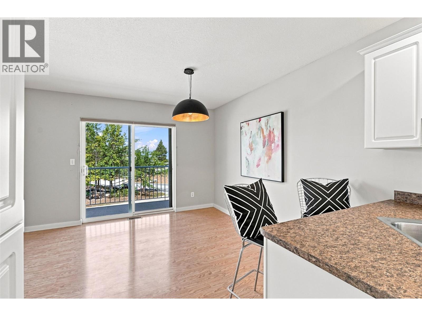 913 GREYSTONE Crescent - Image 23