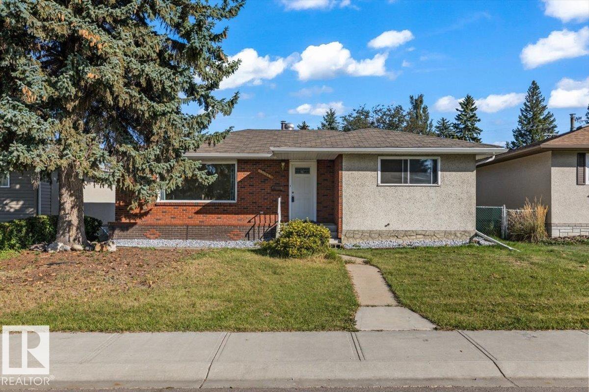 11516 44 AV NW - 1