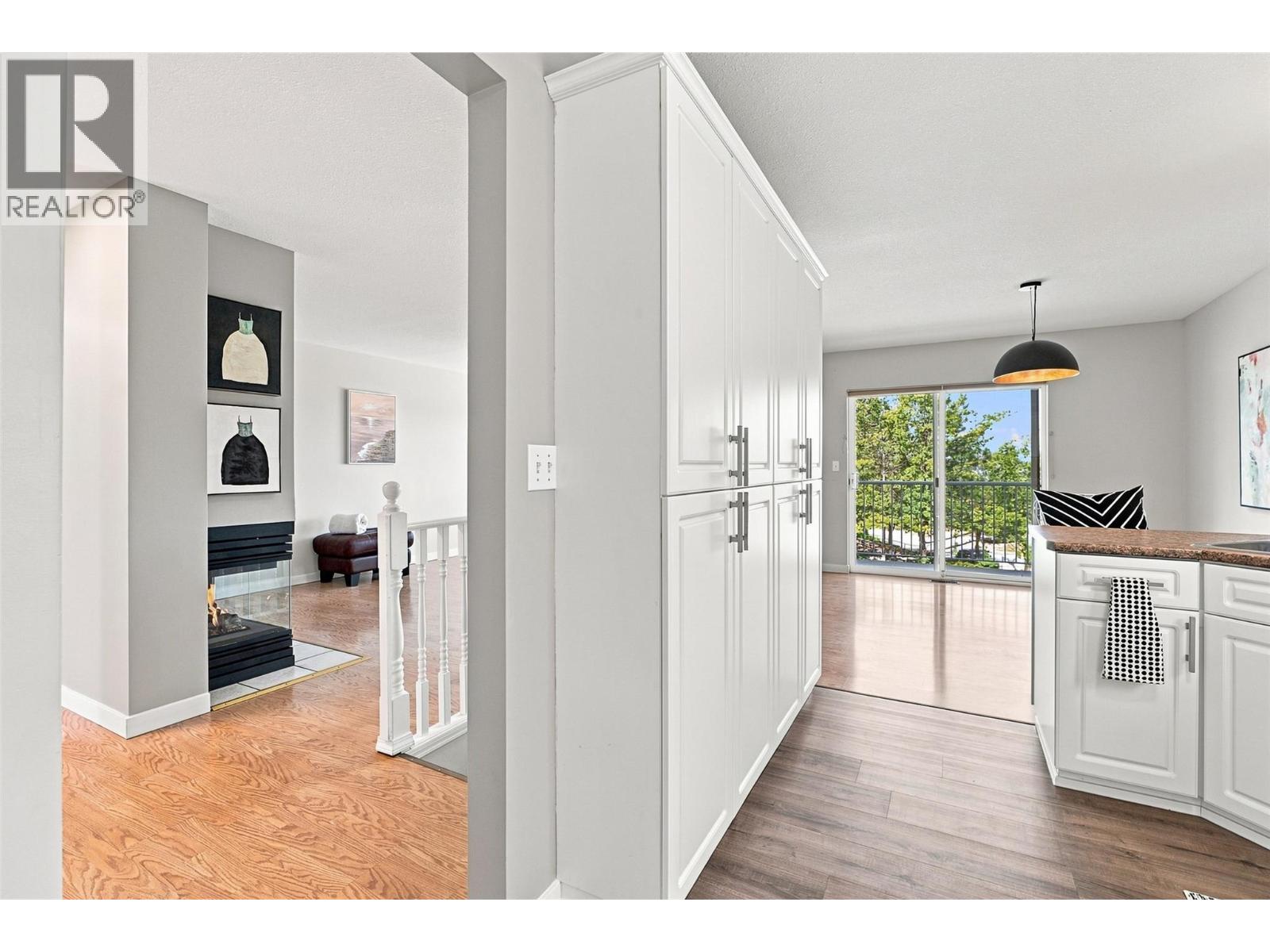 913 GREYSTONE Crescent - 12