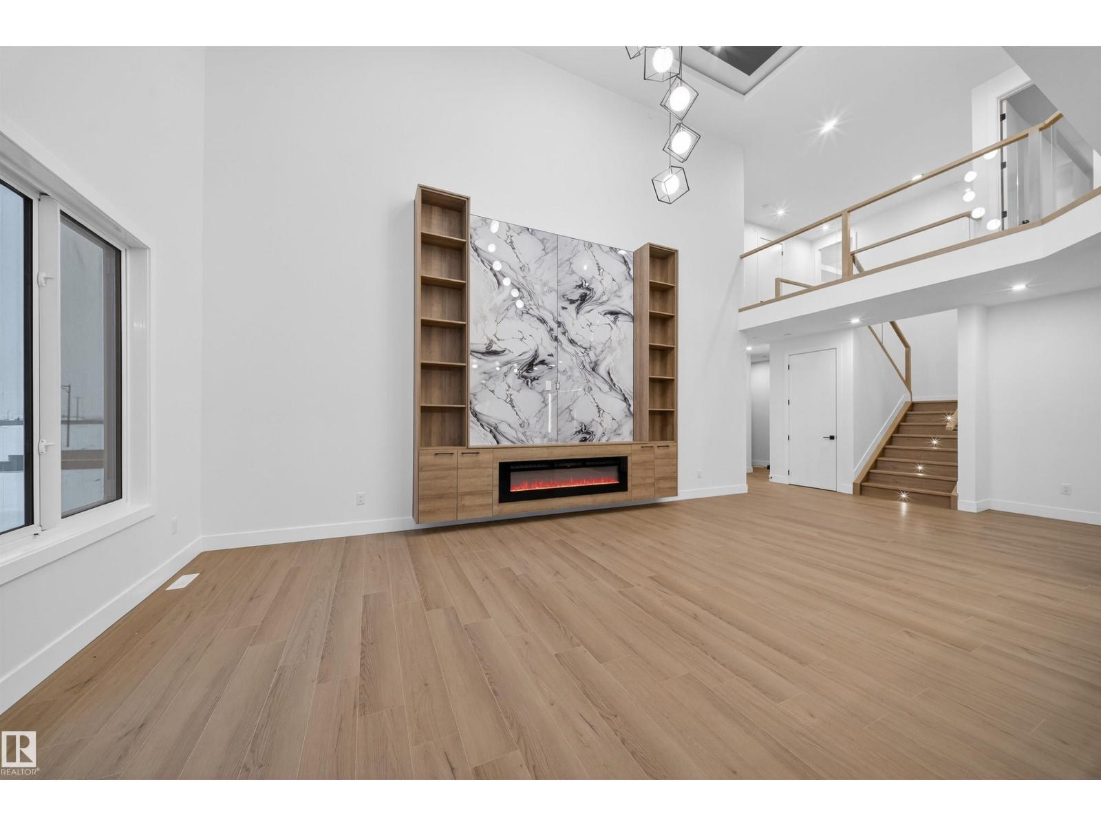 5922 19 ST - 11
