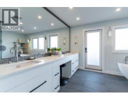 5365 Maple Crescent, Delta, BC V4K1G1 Photo 27