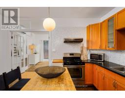 Kitchen - 24 Manning Avenue, Toronto, ON M6J2K4 Photo 11
