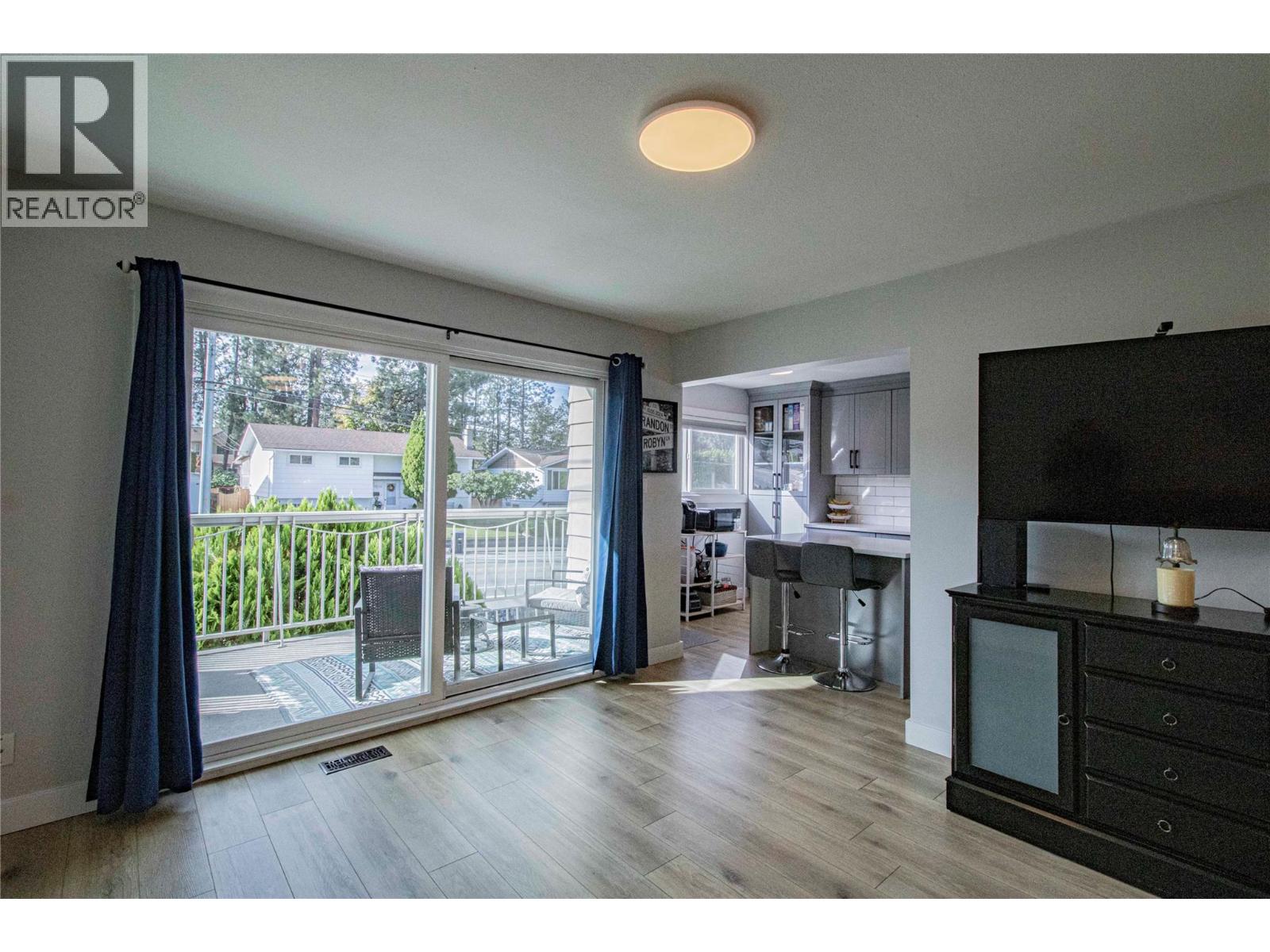 1605 Carmi Avenue - 8