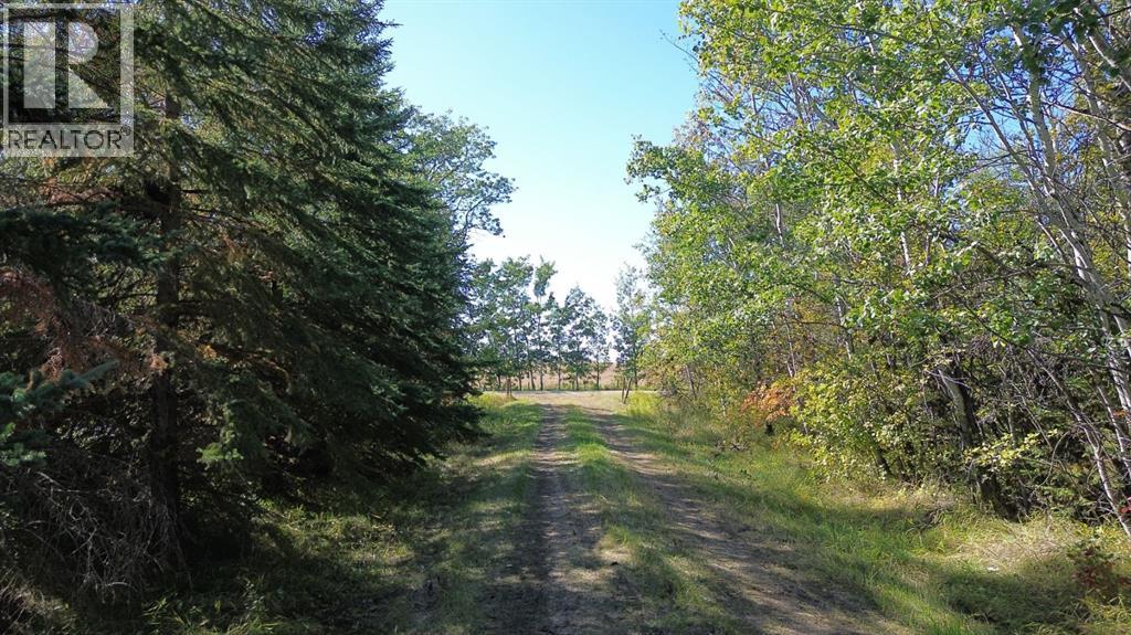Listing photo – On RR 251, Rural Red Deer County