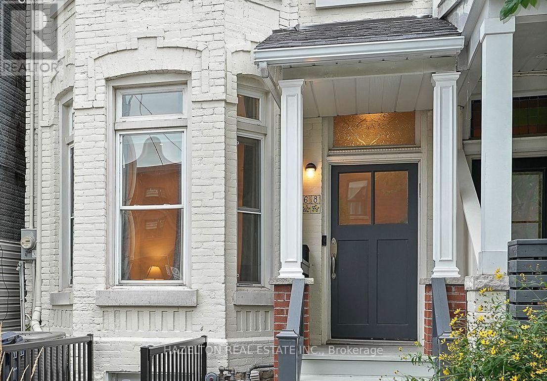 68 MONTROSE AVENUE - 43