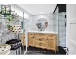 6 Littlehayes Lane, Toronto, ON M5T1L8 Photo 18