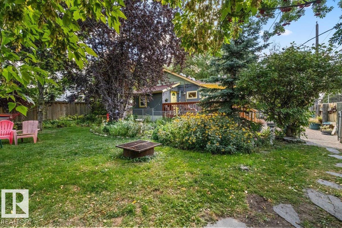 4648 113 AV NW - 36