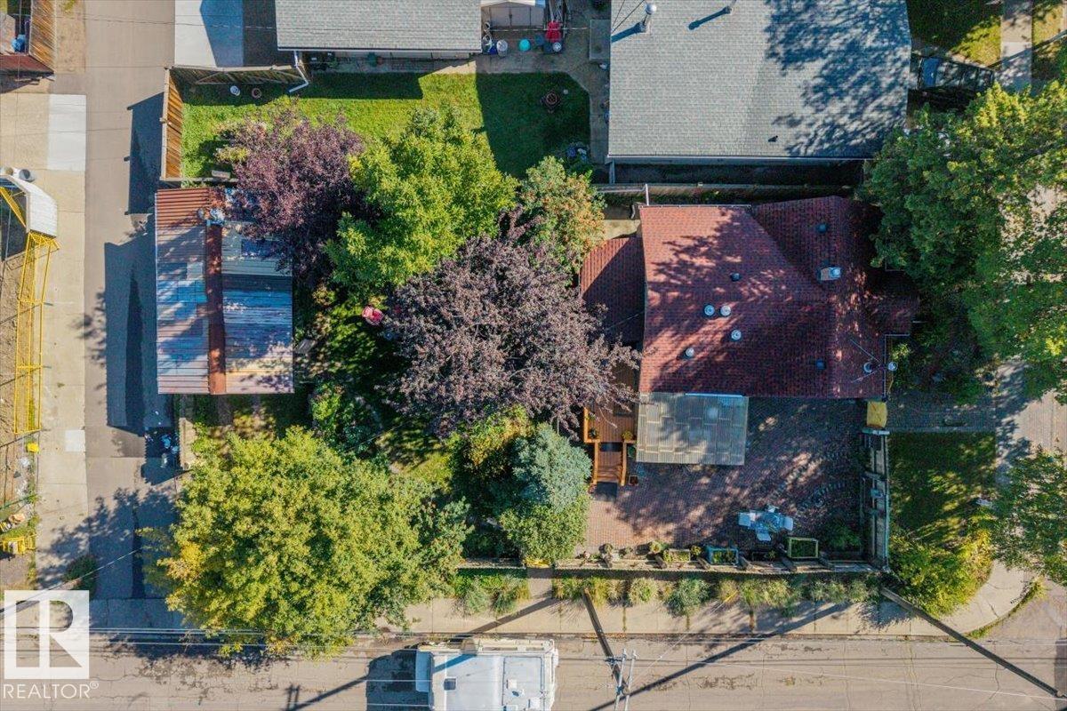 4648 113 AV NW - 47