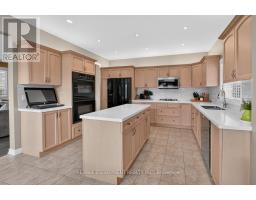 Kitchen - 123 Moorland Crescent, Hamilton, ON L9K1N8 Photo 12
