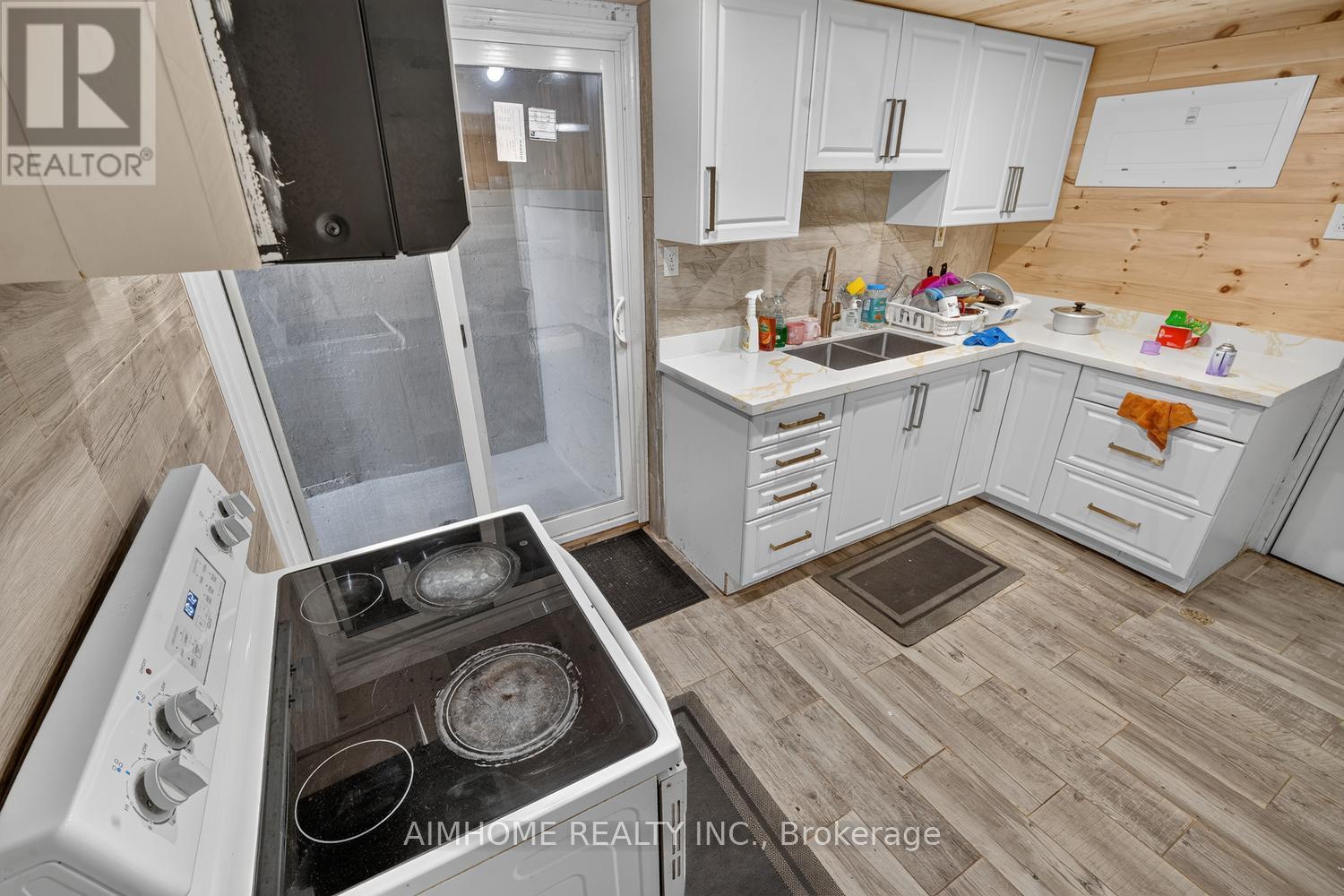 166 GUILDWOOD PARKWAY - 28