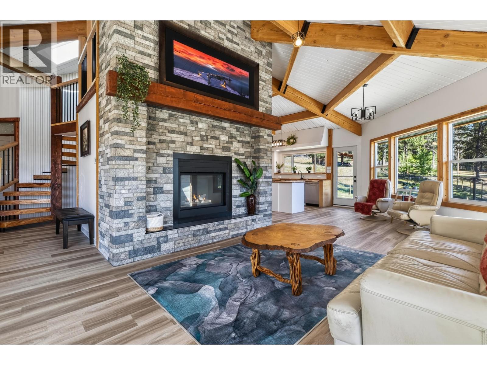 6318 HIGHLAND CRESCENT - 12