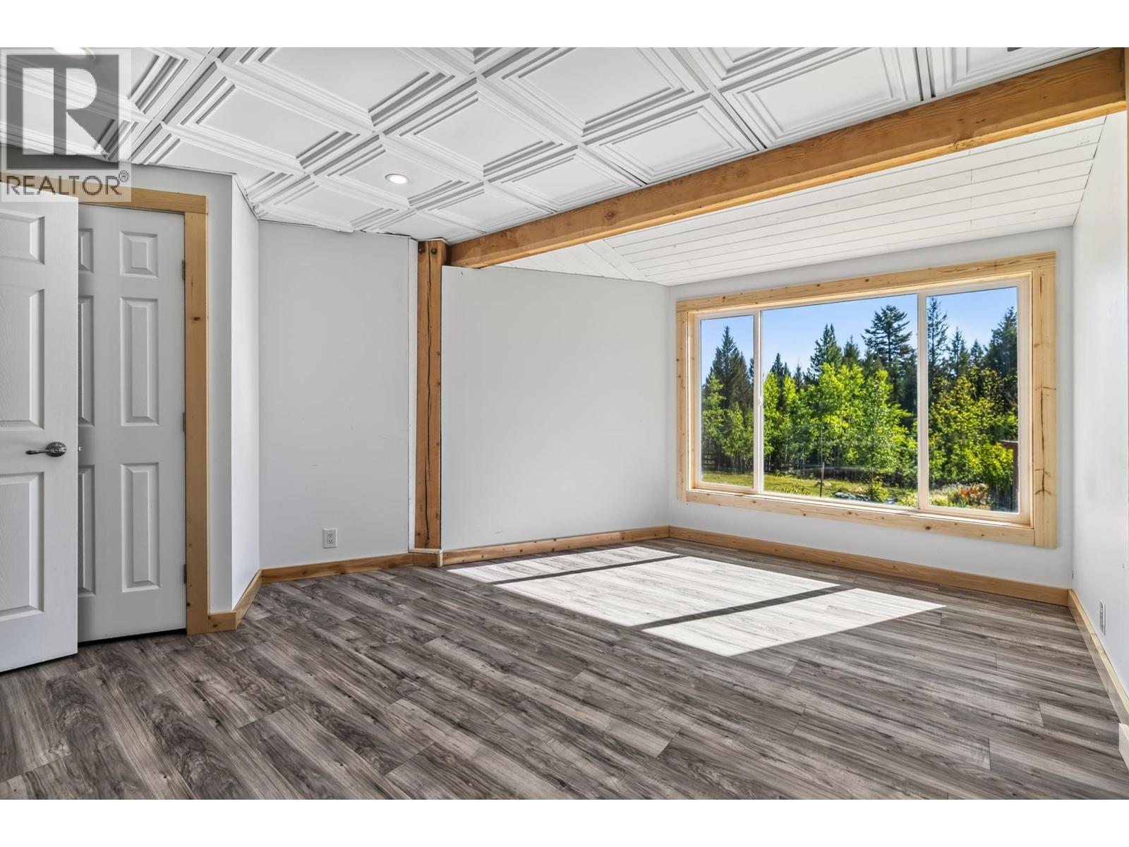 6318 HIGHLAND CRESCENT - 26