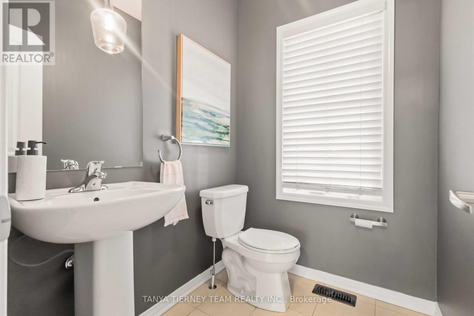 20 LAMBDON WAY - Image 21