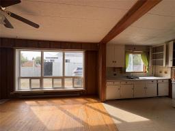 Foyer - 338 Ash Avenue, Roblin, MB R0L1P0 Photo 7