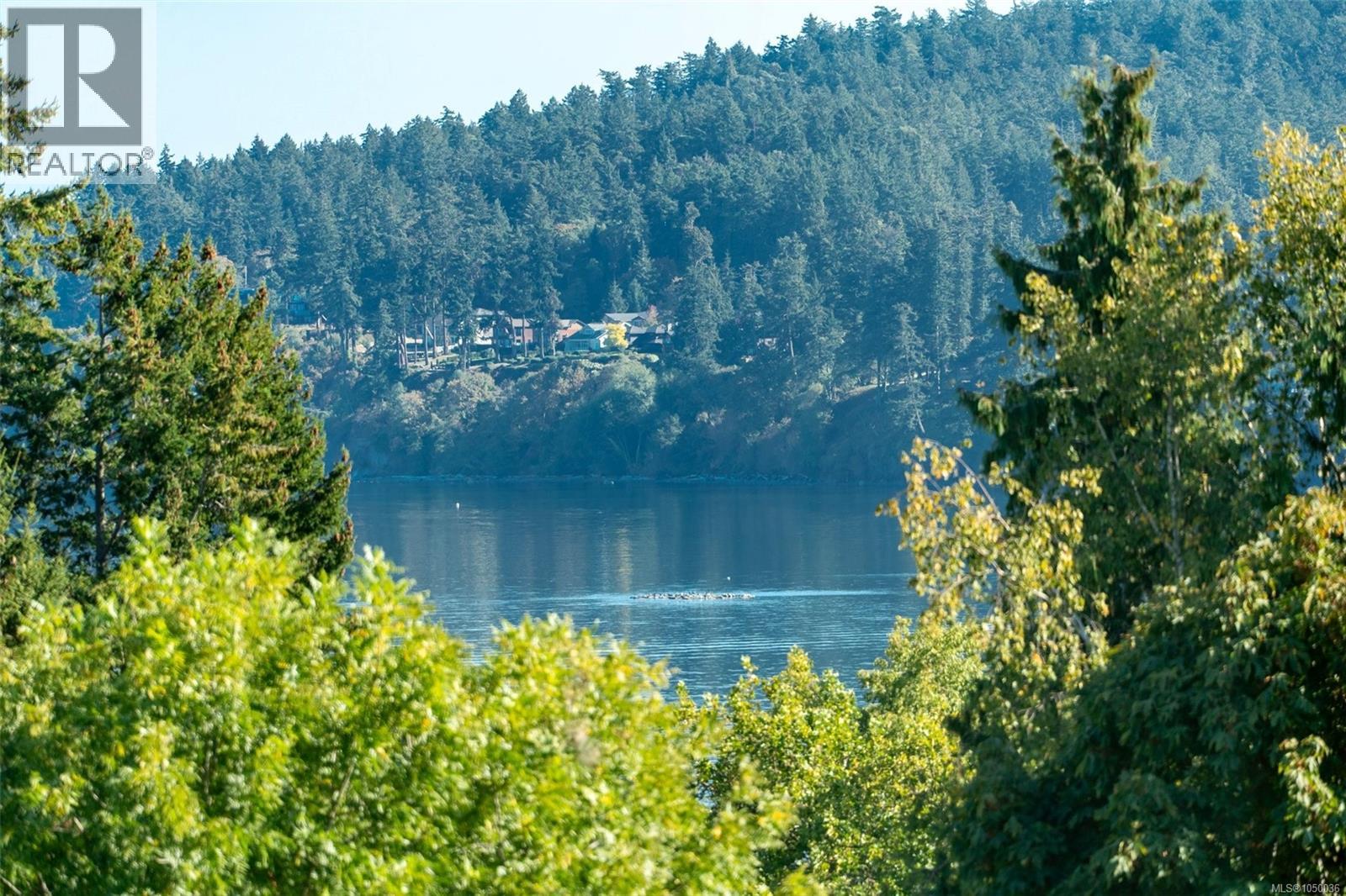 PH 402 5229 Cordova Bay Road, Saanich