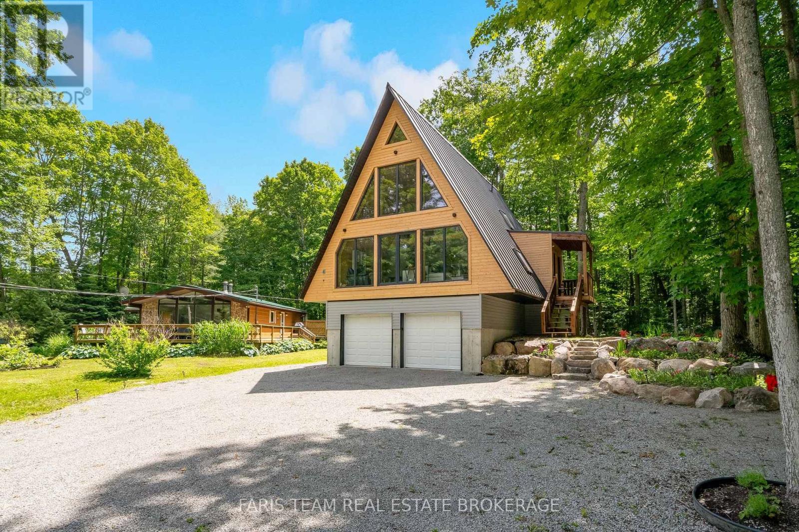 1490 Champlain Road, Tiny, Ontario, L9M0C1, Tiny, Ontario — photo 3 of 5