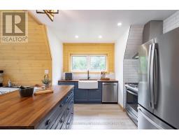 Kitchen - 1490 Champlain Road, Tiny, ON L9M0C1 Photo 6