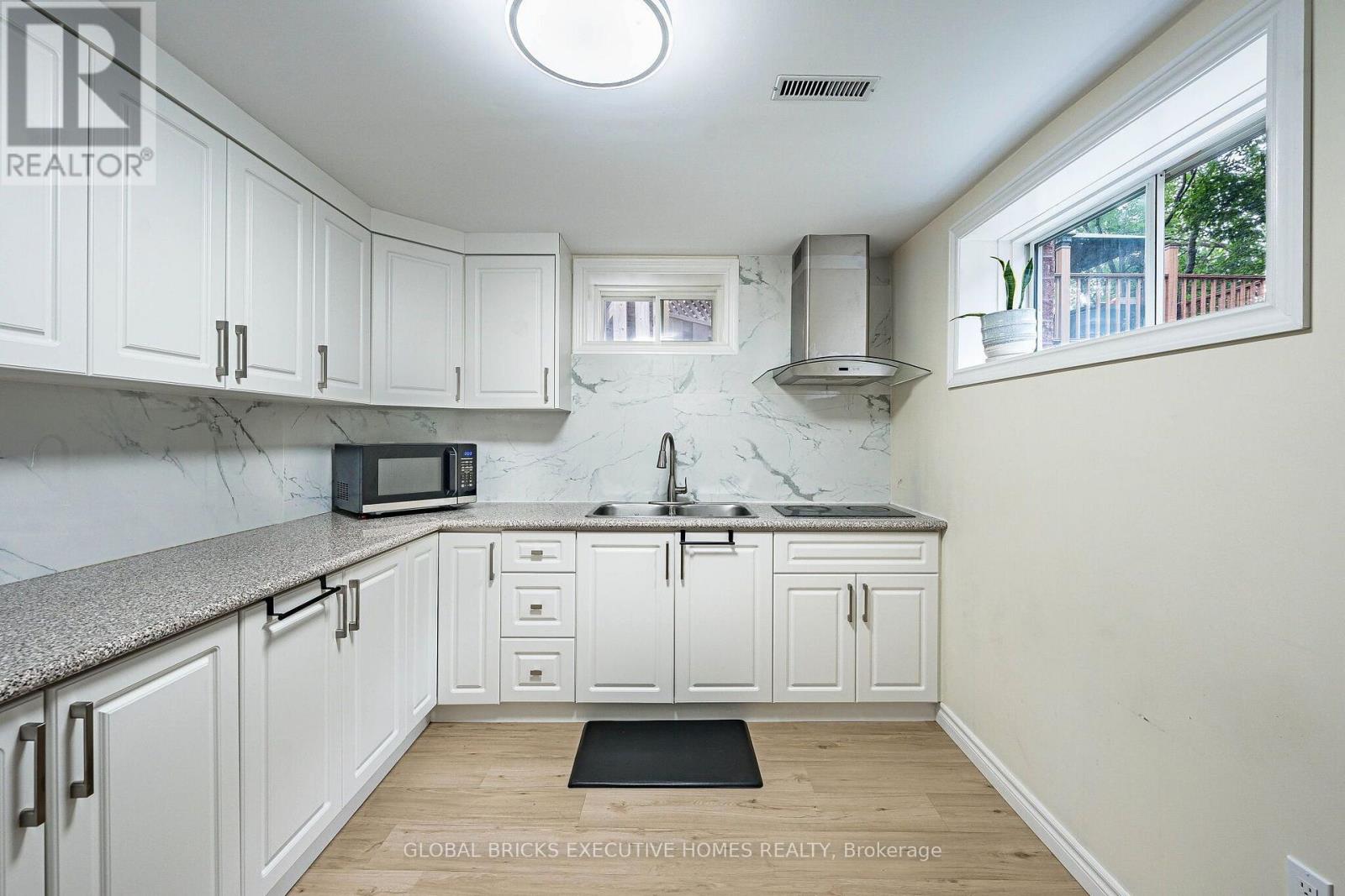 6348 NEWCOMBE DRIVE - Image 41