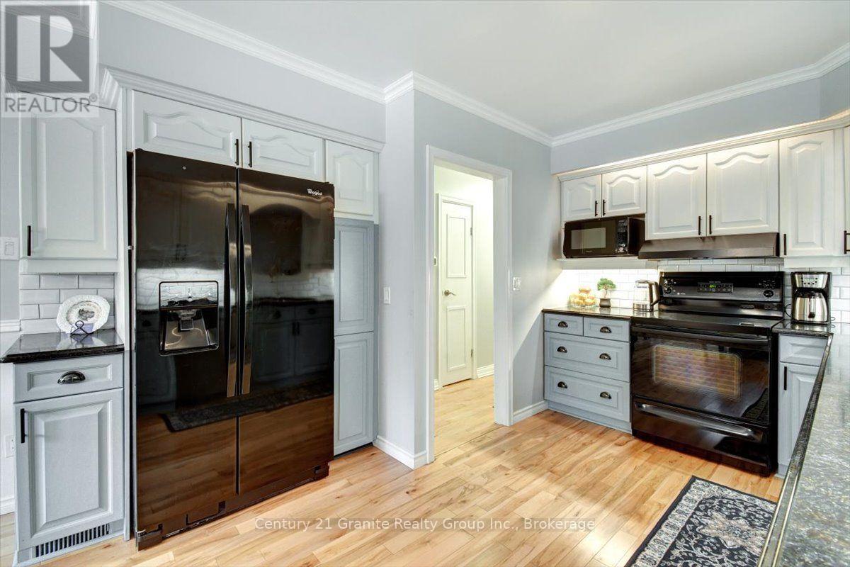 5 FOREST HILL ROAD - Image 16
