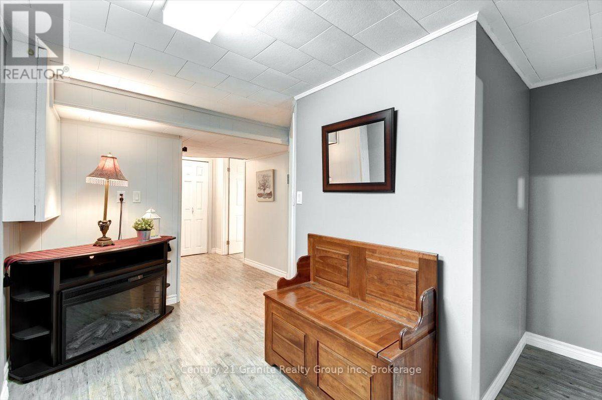 5 FOREST HILL ROAD - Image 33