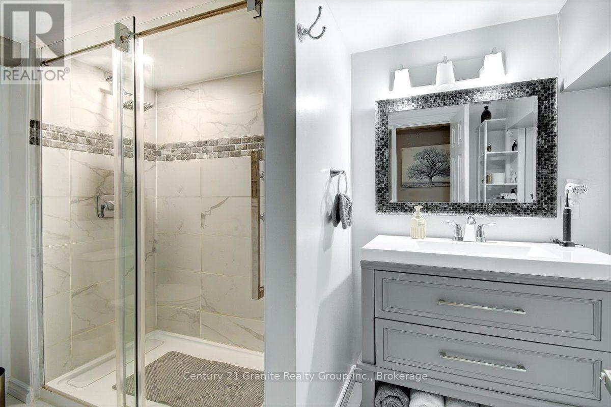 5 FOREST HILL ROAD - Image 41