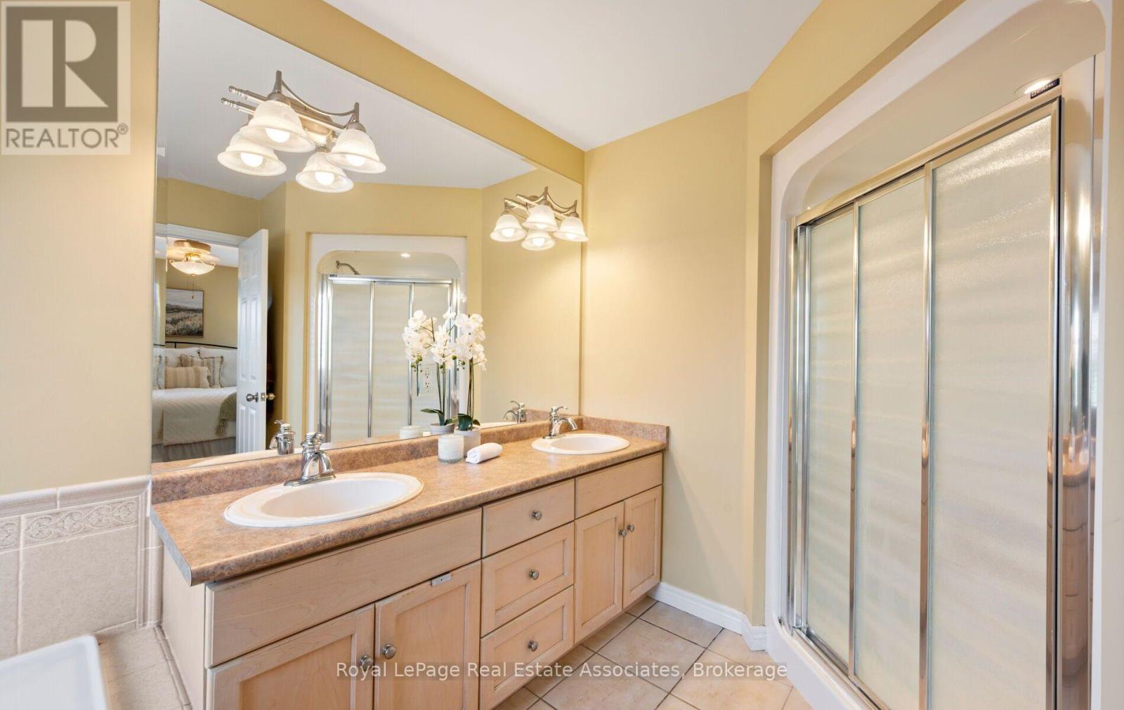 17 NELLES STREET - Image 31