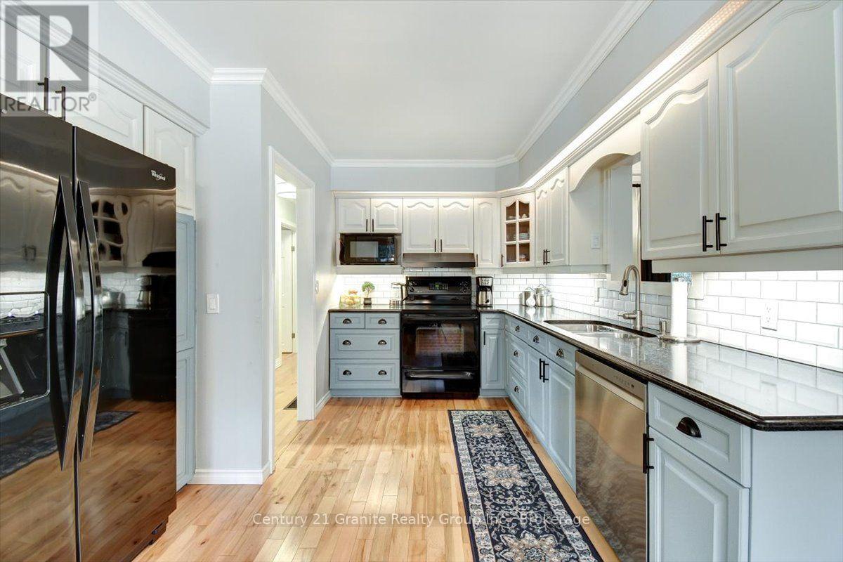 5 FOREST HILL ROAD - Image 14