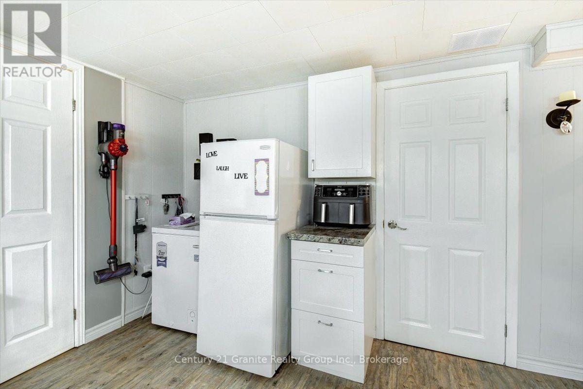 5 FOREST HILL ROAD - Image 37
