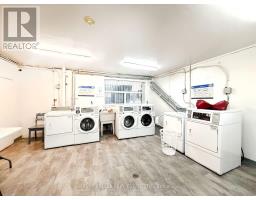 402 - 1490 Eglinton Avenue W, Toronto, ON M6E2G5 Photo 12