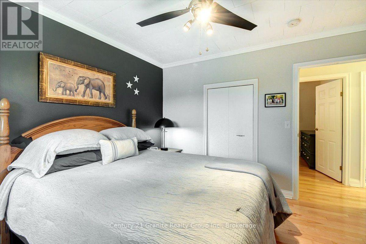 5 FOREST HILL ROAD - Image 29