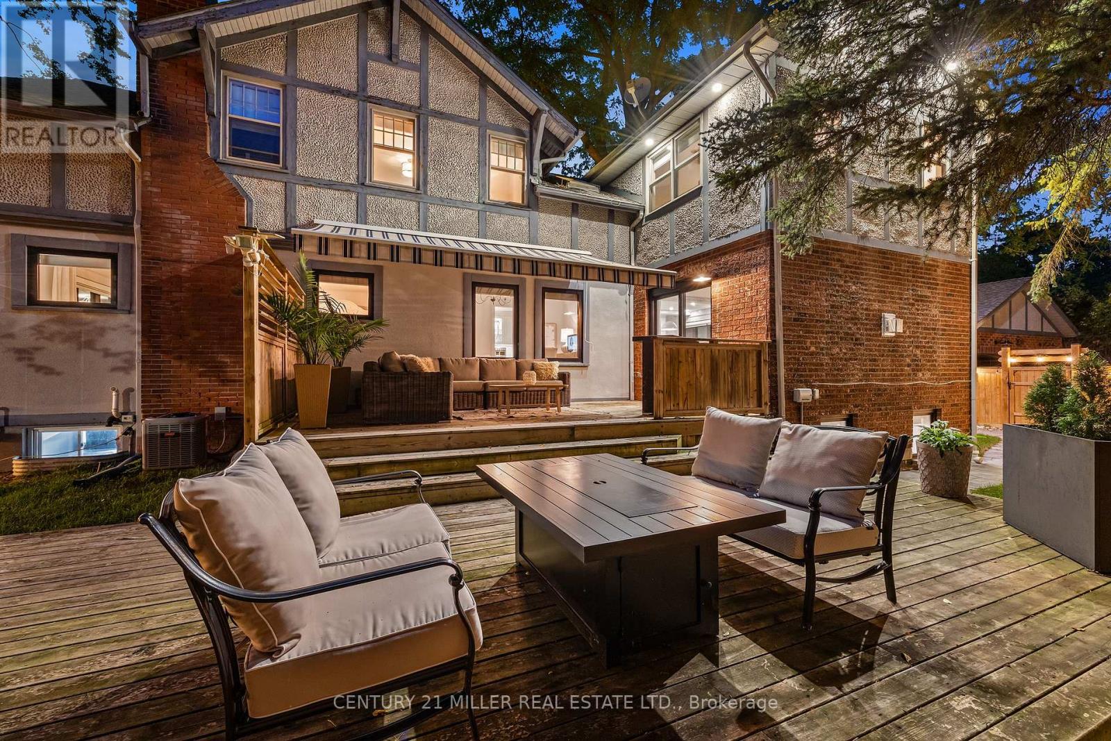 139 ALLAN STREET - 31