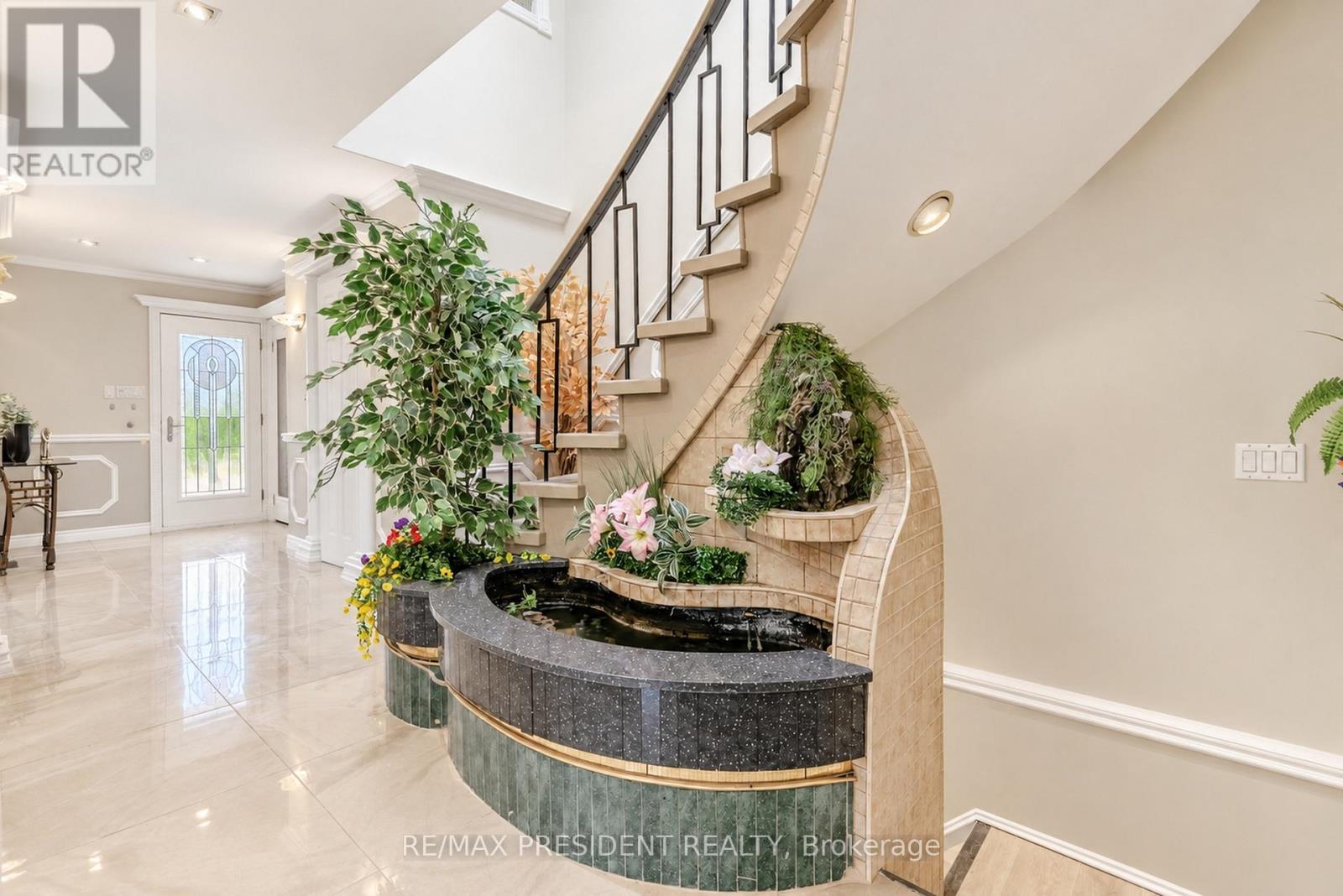 9 ASTER COURT - 25
