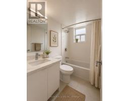 906 - 70 Park Street E, Mississauga, ON L5G1M5 Photo 8