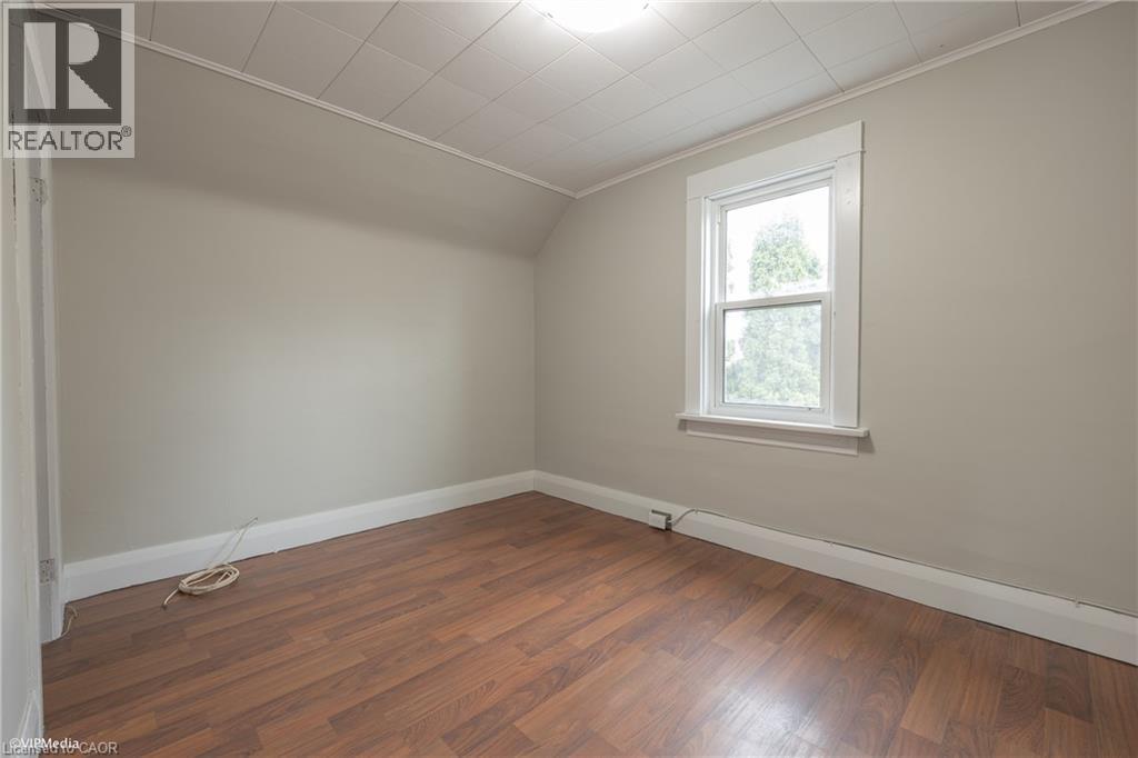 177 REGINA Street N, Waterloo — photo 10