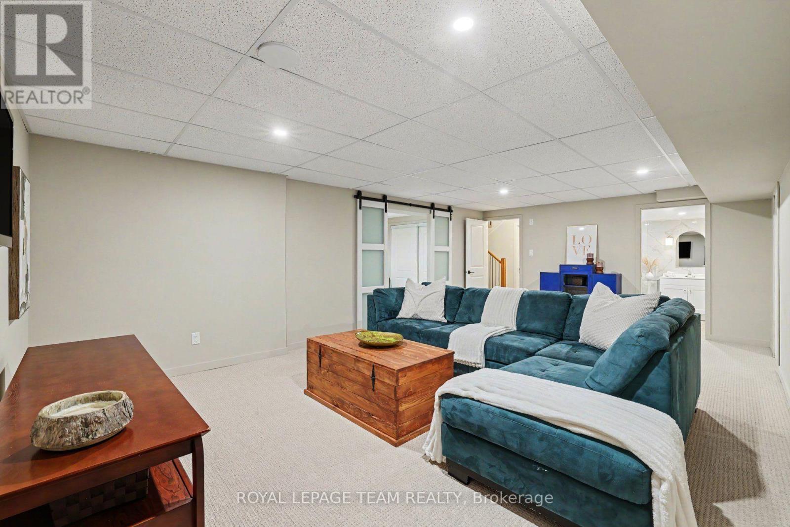 747 PETANQUE CRESCENT - Image 33