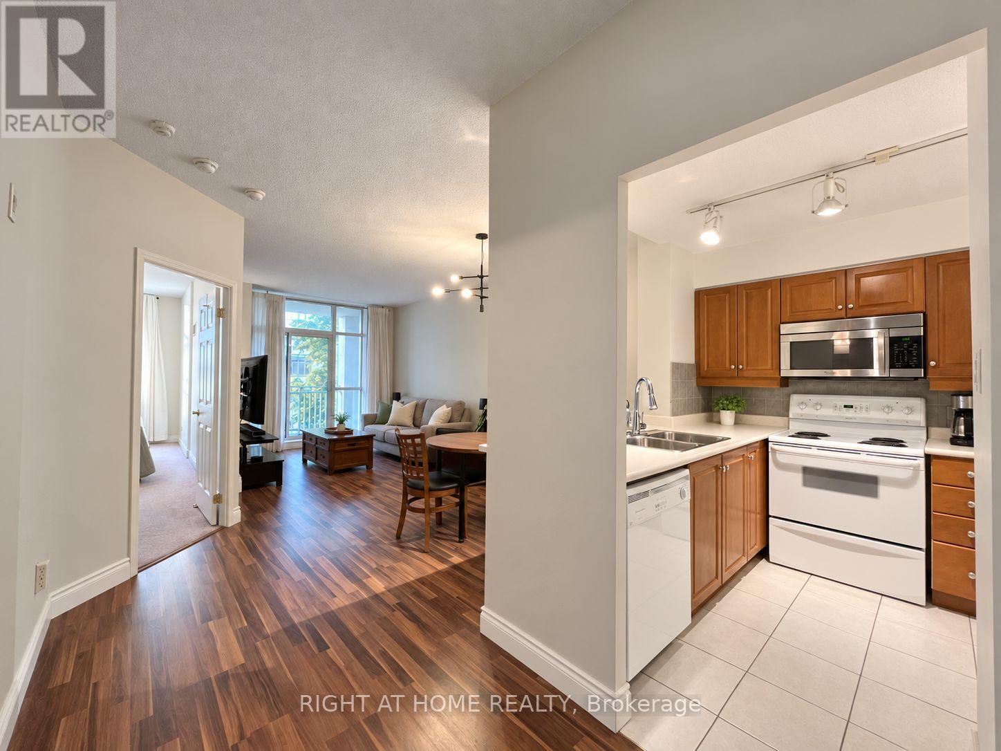 Photo of 2511 Bloor Street
