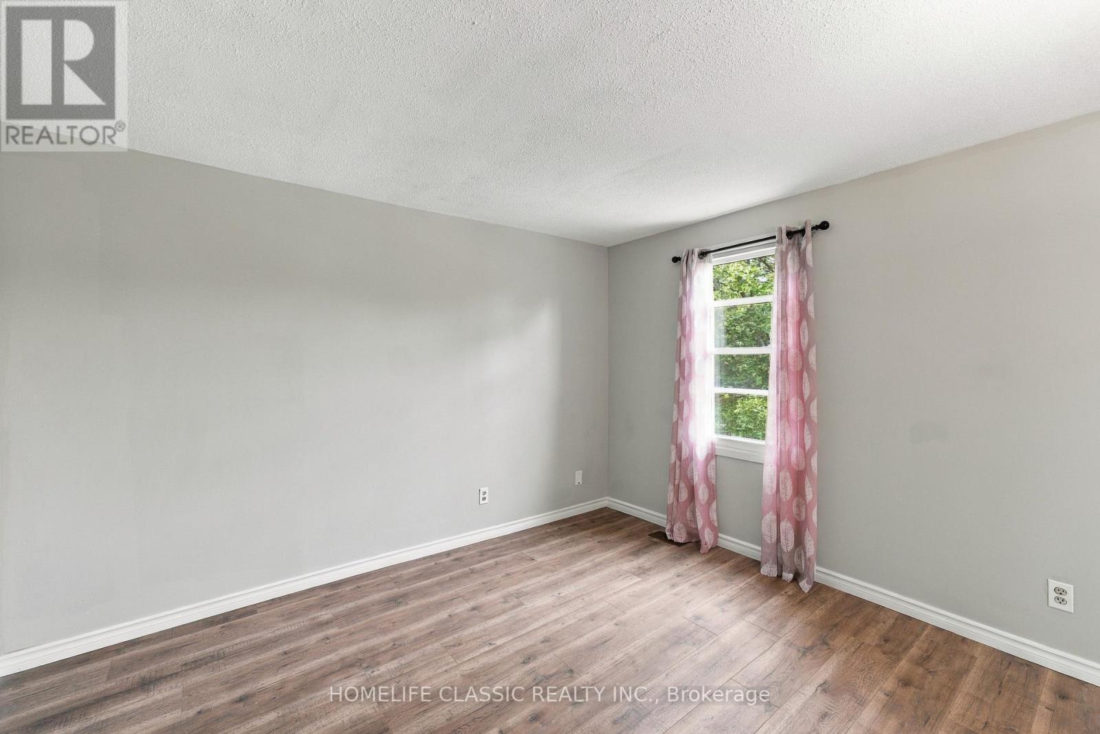 22 FROBISHER COURT - 15