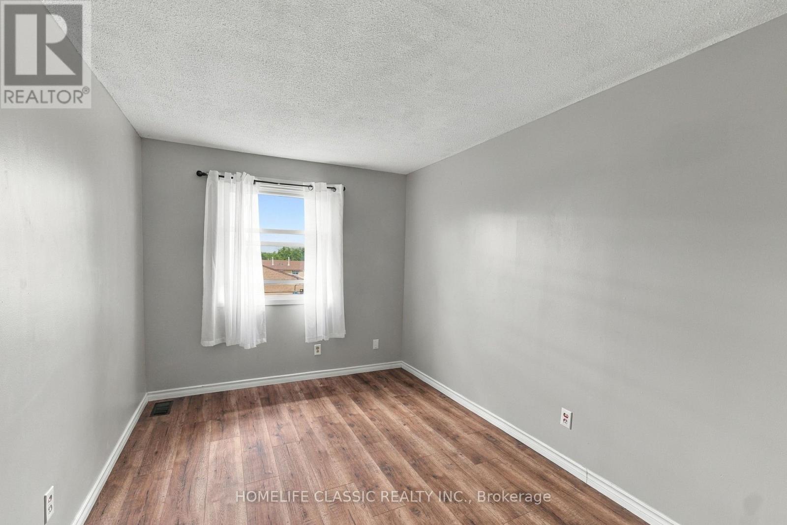 22 FROBISHER COURT - 20