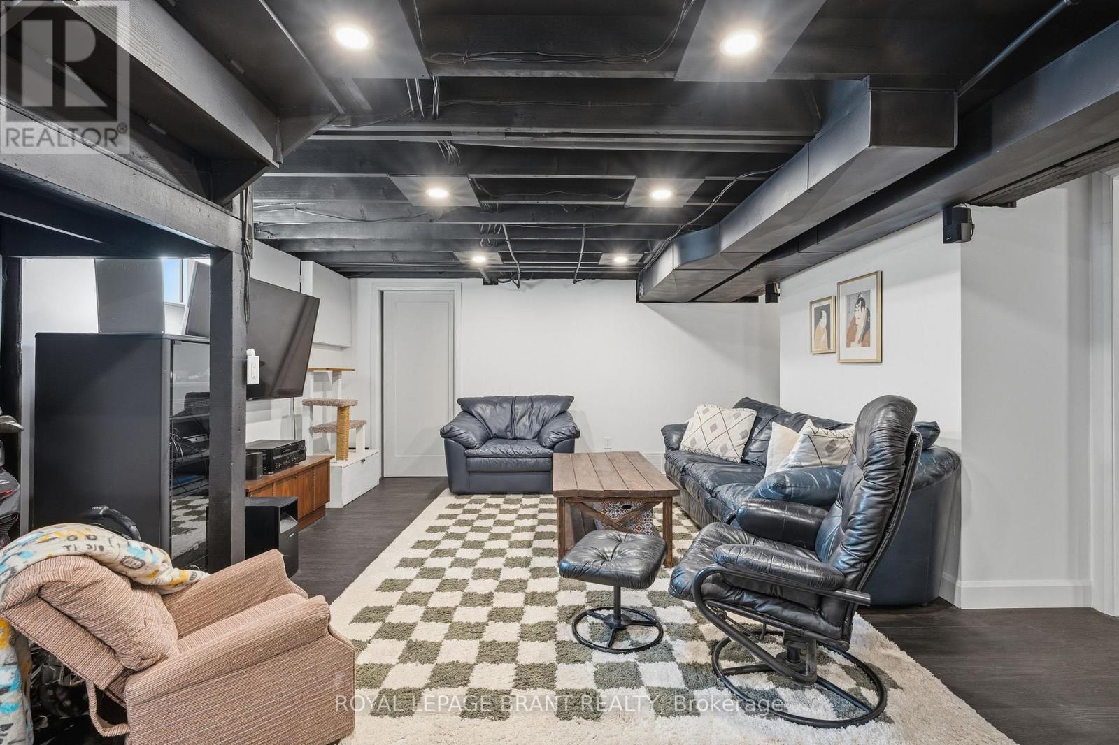 6 MCCAMMON STREET - Image 11