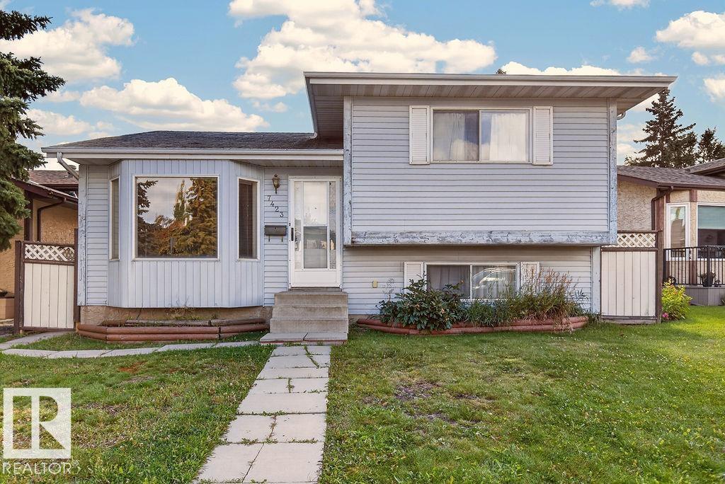 7423 188 ST NW - 1