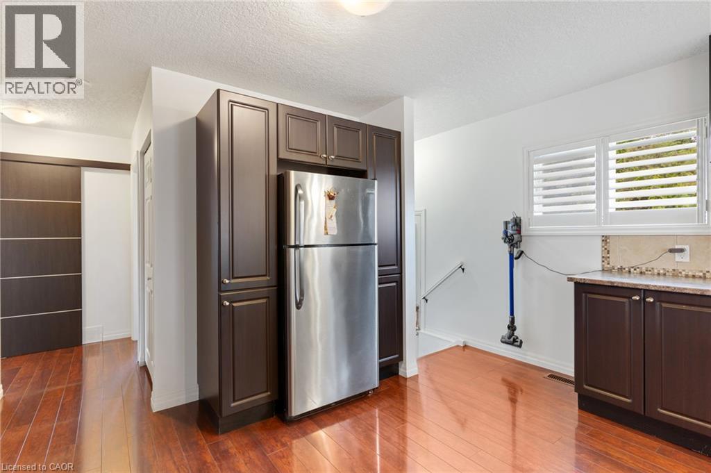 63 CEDARHILL Crescent, Kitchener — photo 12