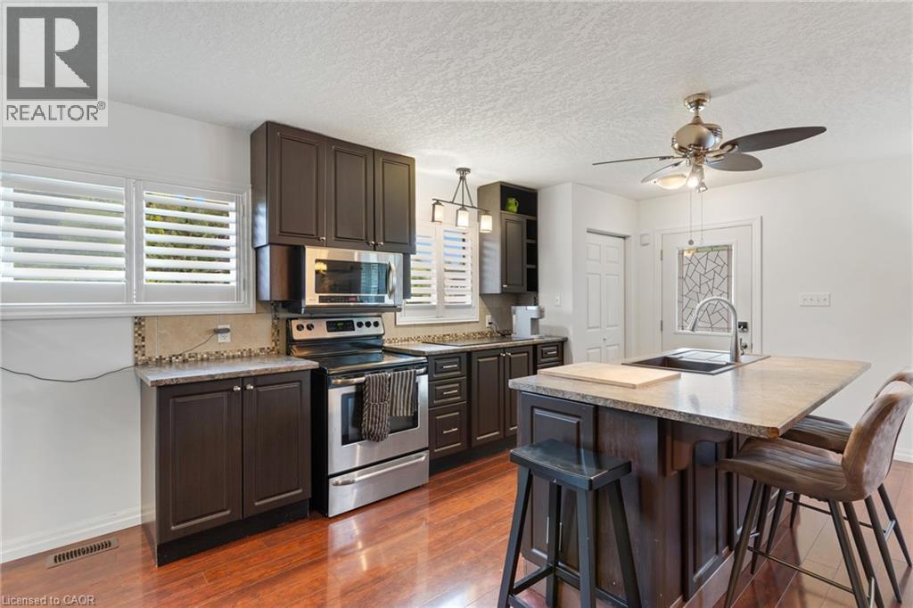 63 CEDARHILL Crescent, Kitchener — photo 9